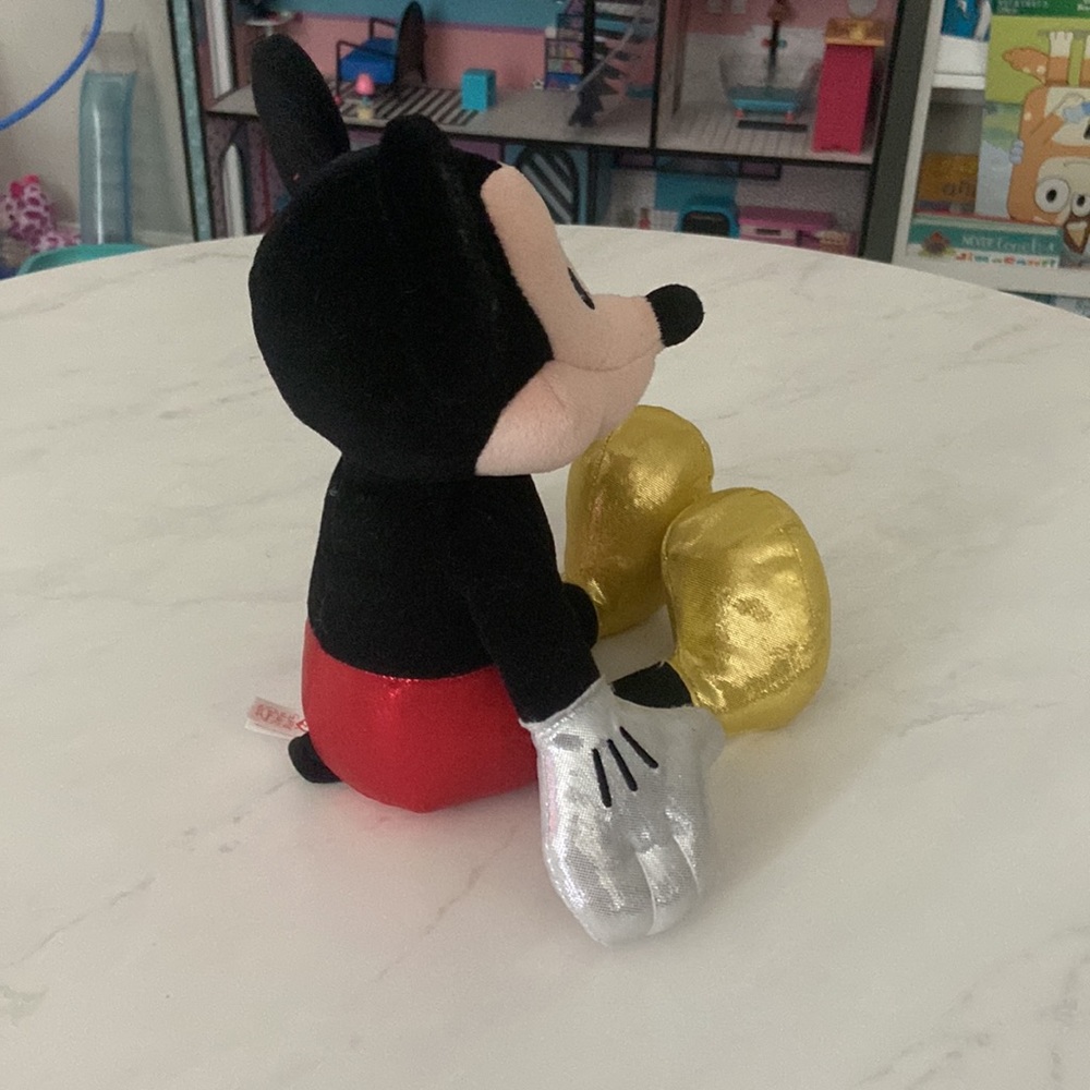 Mickey Mouse - Picture 3 of 6